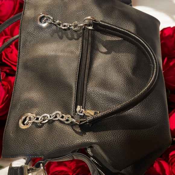 Black and Silver Skull Embellished Shoulder Bag - Picture 6 of 9